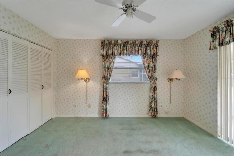 Condo in Sun City Center, Florida, 2 bedrooms  № 1351000 - photo 23