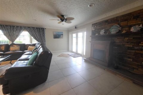 Casa en venta en Tampa, Florida, 3 dormitorios, 216.65 m2 № 1335585 - foto 15