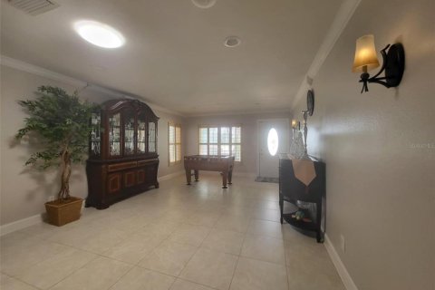 House in Tampa, Florida 3 bedrooms, 216.65 sq.m. № 1335585 - photo 7