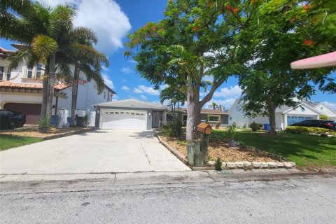 Casa en venta en Tampa, Florida, 3 dormitorios, 216.65 m2 № 1335585 - foto 3