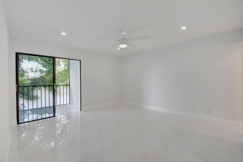 Condo in Delray Beach, Florida, 2 bedrooms  № 1217241 - photo 25