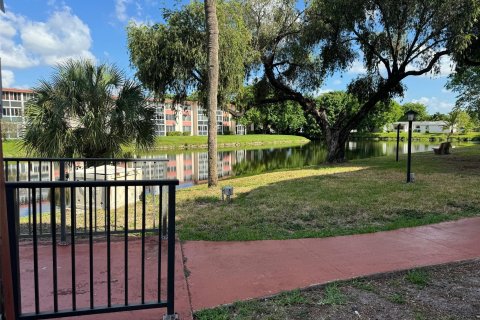 Condominio en venta en Sunrise, Florida, 1 dormitorio, 80.82 m2 № 1217198 - foto 17