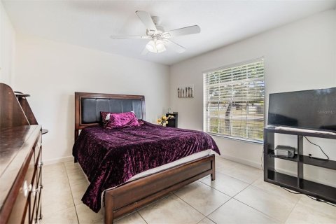 Casa en venta en New Port Richey, Florida, 4 dormitorios, 177.91 m2 № 1244533 - foto 19