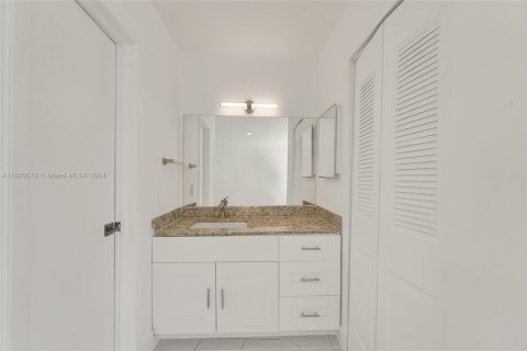 Touwnhouse à vendre à Pembroke Pines, Floride: 4 chambres, 150.13 m2 № 1241191 - photo 8