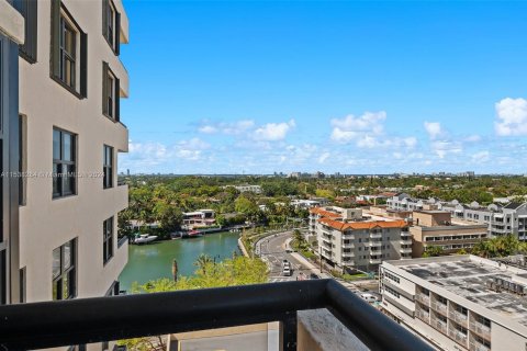 Condo in Miami Beach, Florida, 1 bedroom  № 1028908 - photo 11