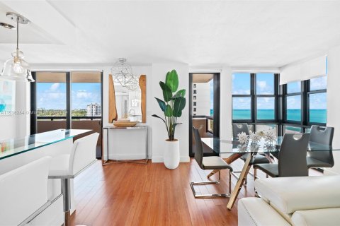 Condo in Miami Beach, Florida, 1 bedroom  № 1028908 - photo 6