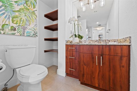 Condo in Miami Beach, Florida, 1 bedroom  № 1028908 - photo 28