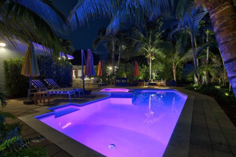 Casa en venta en Fort Lauderdale, Florida, 5 dormitorios, 302.4 m2 № 1168615 - foto 15