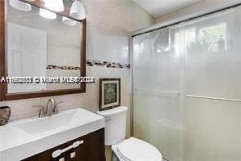 Townhouse in Homestead, Florida 3 bedrooms, 132.2 sq.m. № 1420379 - photo 17