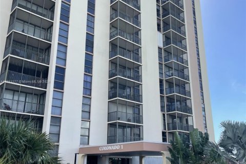 Condo in Aventura, Florida, 1 bedroom  № 1420197 - photo 10