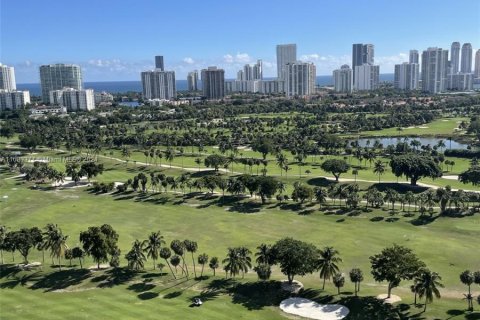 Condo in Aventura, Florida, 1 bedroom  № 1420197 - photo 3