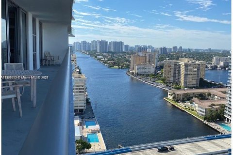 Copropriété à vendre à Hollywood, Floride: 3 chambres, 104.89 m2 № 1029101 - photo 17