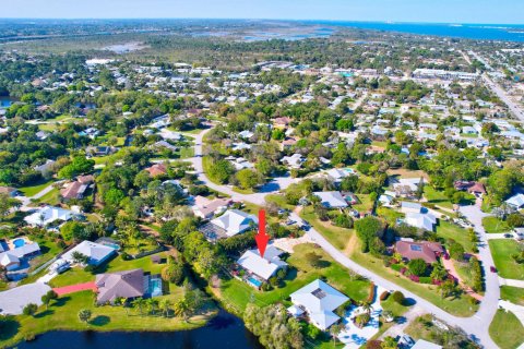 Villa ou maison à vendre à Jensen Beach, Floride: 3 chambres, 205.22 m2 № 1036089 - photo 13