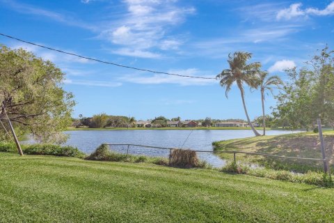 Villa ou maison à vendre à Jensen Beach, Floride: 3 chambres, 205.22 m2 № 1036089 - photo 19