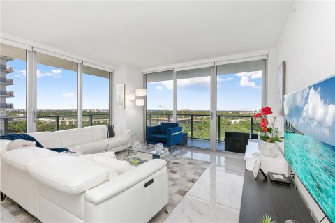 Condominio en alquiler en North Miami Beach, Florida, 3 dormitorios, 144.56 m2 № 1345143 - foto 5