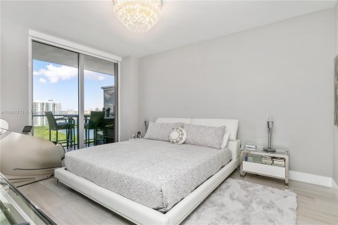 Condominio en alquiler en North Miami Beach, Florida, 3 dormitorios, 144.56 m2 № 1345143 - foto 17