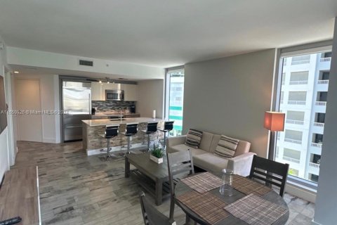 Condo in Miami, Florida, 1 bedroom  № 1345099 - photo 2