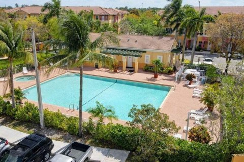 Touwnhouse à vendre à Royal Palm Beach, Floride: 3 chambres, 179.49 m2 № 1024493 - photo 1