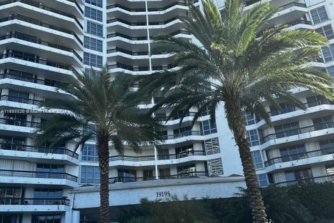 Copropriété à vendre à Aventura, Floride: 1 chambre, 100.61 m2 № 1044596 - photo 2