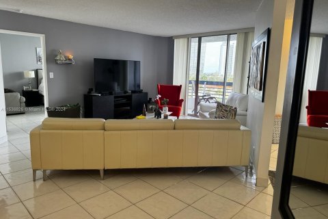 Condominio en venta en Aventura, Florida, 1 dormitorio, 100.61 m2 № 1044596 - foto 19