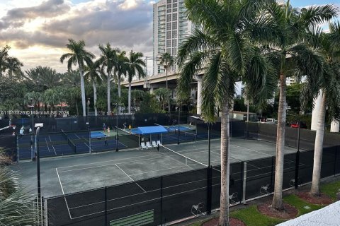 Condo in Aventura, Florida, 1 bedroom  № 1044596 - photo 15