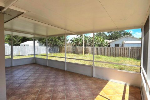 House in Delray Beach, Florida 3 bedrooms, 86.12 sq.m. № 1163031 - photo 4