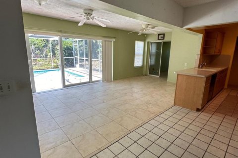 House in Stuart, Florida 3 bedrooms, 131.74 sq.m. № 1163029 - photo 12