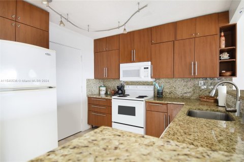 Condominio en venta en Miami Beach, Florida, 1 dormitorio, 80.27 m2 № 1037419 - foto 7