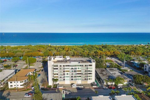 Condominio en venta en Miami Beach, Florida, 1 dormitorio, 80.27 m2 № 1037419 - foto 16