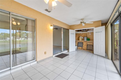 House in West Palm Beach, Florida 2 bedrooms, 122.63 sq.m. № 1051207 - photo 16