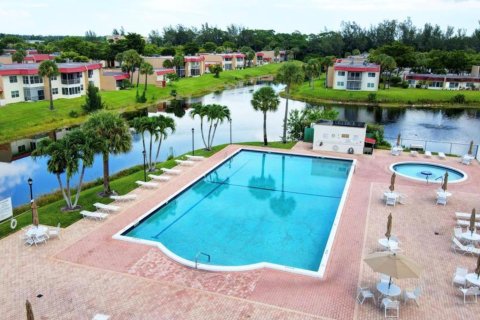 Casa en venta en West Palm Beach, Florida, 2 dormitorios, 122.63 m2 № 1051207 - foto 10