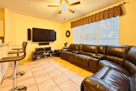 Adosado en venta en Miramar, Florida, 3 dormitorios, 166.76 m2 № 1354590 - foto 15