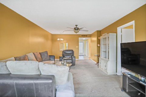 Copropriété à vendre à Tamarac, Floride: 2 chambres, 81.75 m2 № 1051383 - photo 12