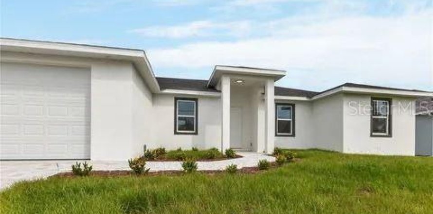 House in Port Charlotte, Florida 4 bedrooms, 155.52 sq.m. № 1397192