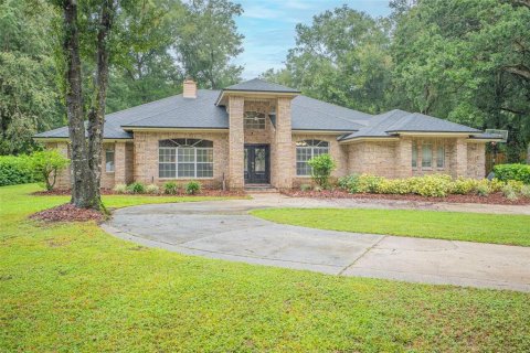 Villa ou maison à vendre à DeLand, Floride: 5 chambres, 291.99 m2 № 1397152 - photo 1