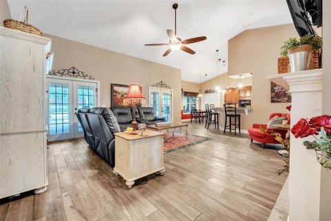 Villa ou maison à vendre à DeLand, Floride: 5 chambres, 291.99 m2 № 1397152 - photo 22