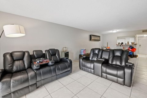 Copropriété à vendre à Lauderhill, Floride: 2 chambres, 111.48 m2 № 1018145 - photo 7