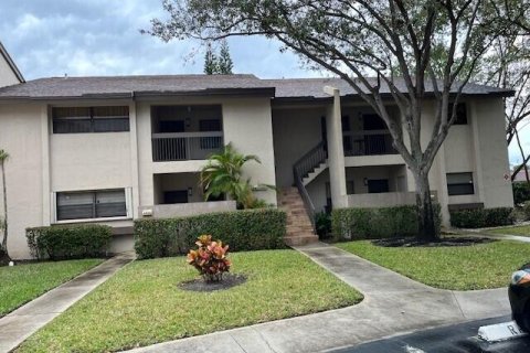 Condominio en venta en Coconut Creek, Florida, 2 dormitorios, 104.98 m2 № 1018100 - foto 1