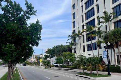 Propiedad comercial en venta en Hollywood, Florida № 1228710 - foto 2