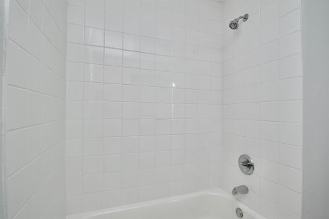 Condo in Boca Raton, Florida, 1 bedroom  № 1228655 - photo 10