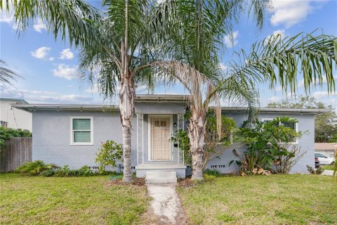 Villa ou maison à vendre à Saint Petersburg, Floride: 3 chambres, 110.93 m2 № 1349585 - photo 1