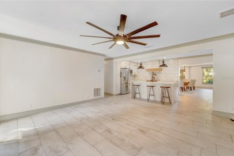 Villa ou maison à vendre à Tampa, Floride: 6 chambres, 235.97 m2 № 1349584 - photo 3