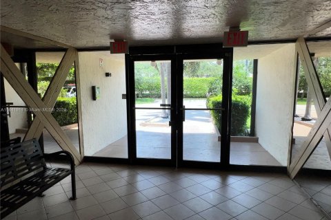 Condo in Tamarac, Florida, 1 bedroom  № 1320975 - photo 10