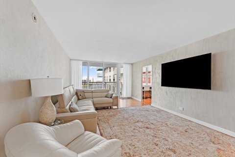 Condominio en venta en Sunny Isles Beach, Florida, 2 dormitorios, 138.24 m2 № 1040511 - foto 18