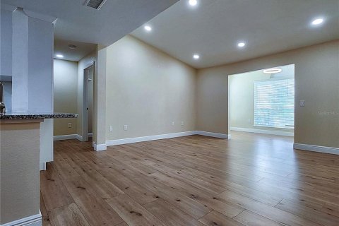 Condo in Tampa, Florida, 1 bedroom  № 1393388 - photo 10