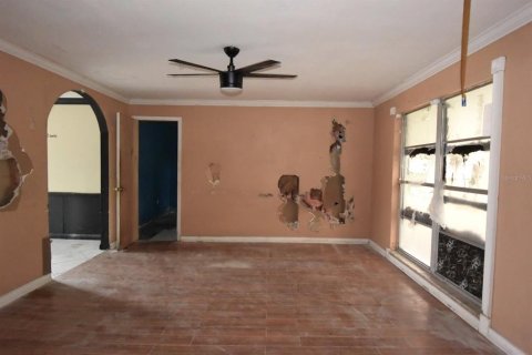 House in New Port Richey, Florida 2 bedrooms, 103.86 sq.m. № 1393415 - photo 3