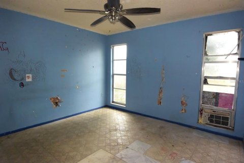 House in New Port Richey, Florida 2 bedrooms, 103.86 sq.m. № 1393415 - photo 15