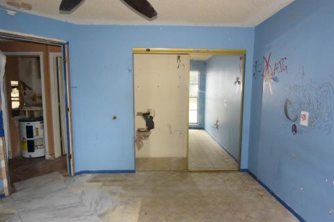 House in New Port Richey, Florida 2 bedrooms, 103.86 sq.m. № 1393415 - photo 18