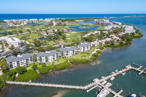 Condominio en venta en Stuart, Florida, 2 dormitorios, 90.12 m2 № 1168702 - foto 2