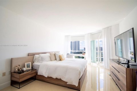 Condo in Sunny Isles Beach, Florida, 2 bedrooms  № 1420141 - photo 10